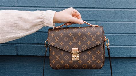 louis vuitton favourite second hand|louis vuitton handbags pre owned.